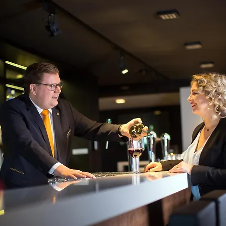 普斯缇里翁多德雷赫特酒店 酒店