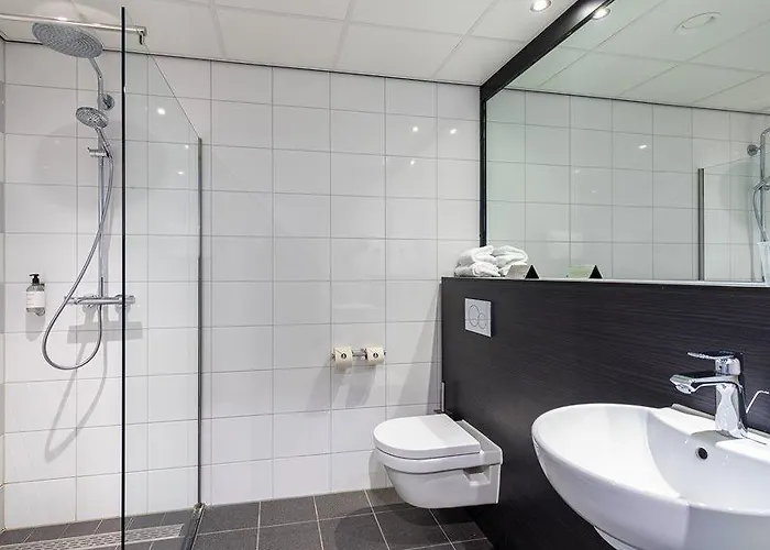 普斯缇里翁多德雷赫特酒店