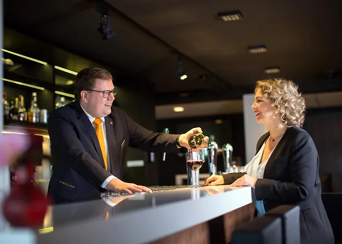 普斯缇里翁多德雷赫特酒店 酒店