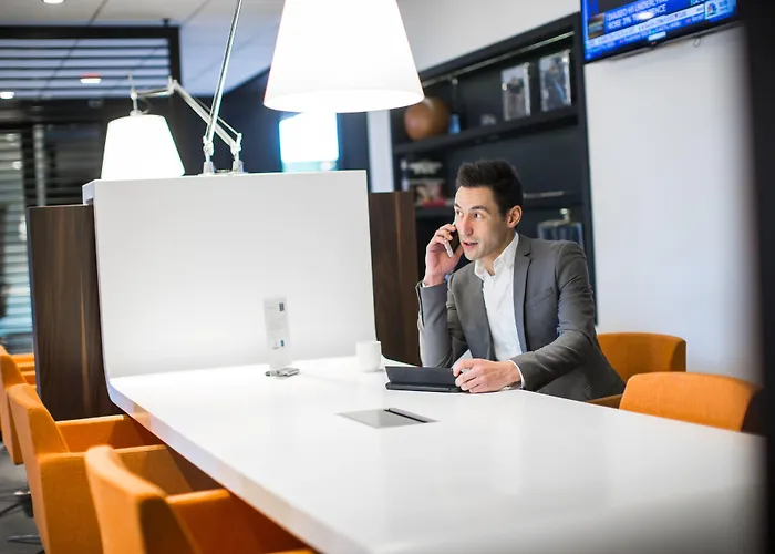 普斯缇里翁多德雷赫特酒店 酒店 4*