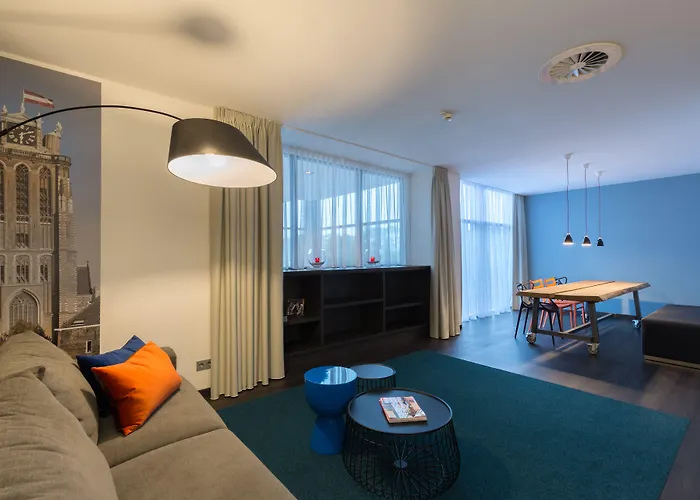 普斯缇里翁多德雷赫特酒店 多德雷赫特