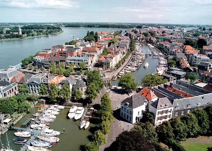 Postillion فندق 4*