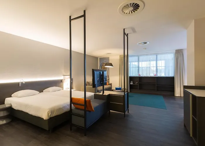 普斯缇里翁多德雷赫特酒店 多德雷赫特